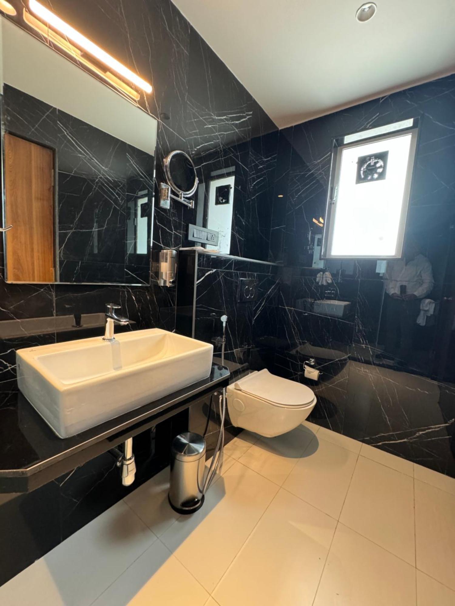 Hotel Mumbai House, Malad Zewnętrze zdjęcie